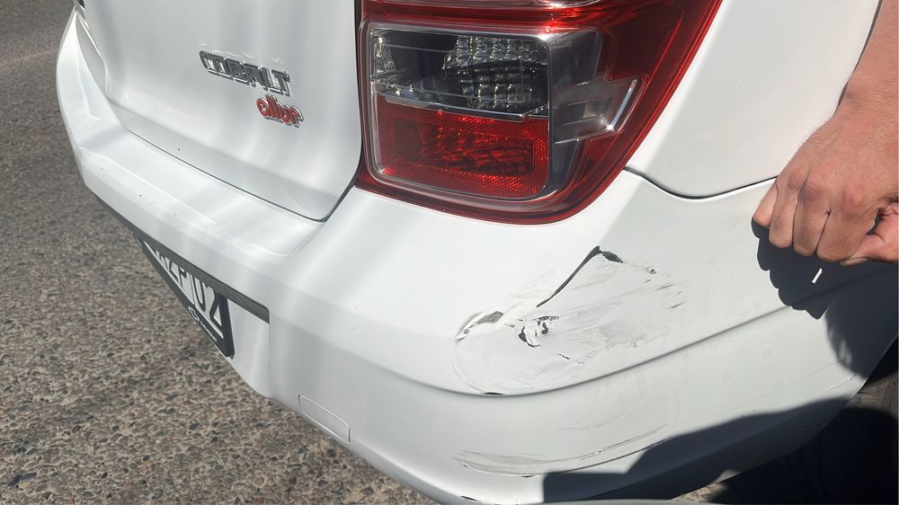 Продам бампер задний шевроле кобальт