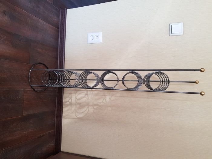 Продаю подставку под бутылки