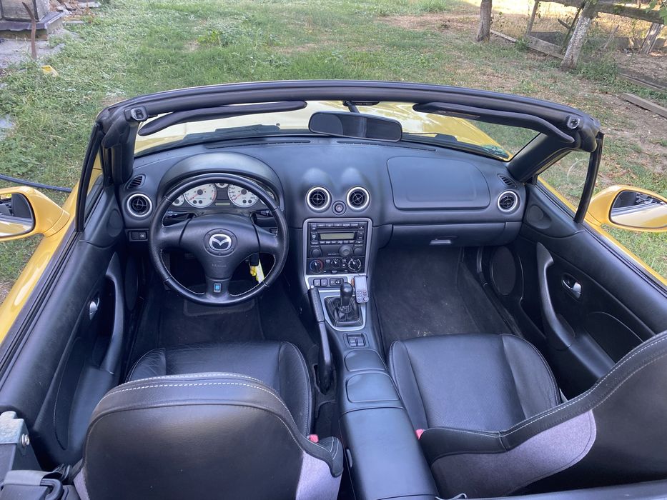 Mazda mx5 nb galbena