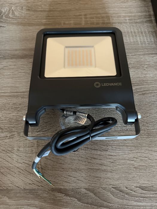 Proiectoare Led, 2x Ledvance, 4500lm, 3000k, noi