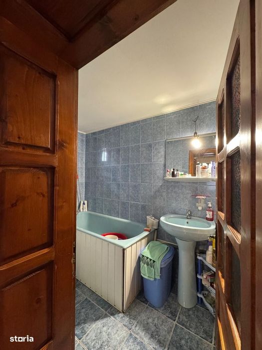 Casa de vanzare zona Sacadat
