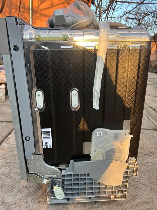Mașină de spălat vase Gorenje, încorporabilă, cu 3 coșuri