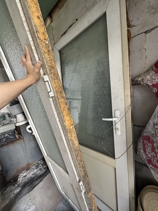 Пластиковые двери