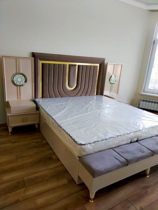 Продаётся спальный гарнитур