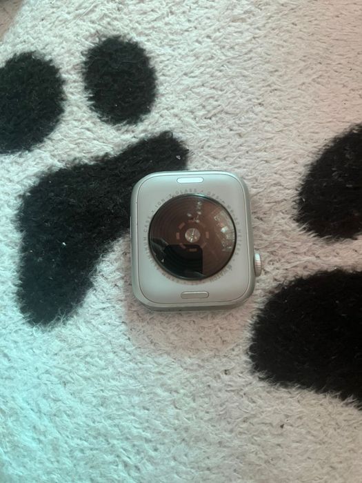Продаю часы Apple Watch se gen 2