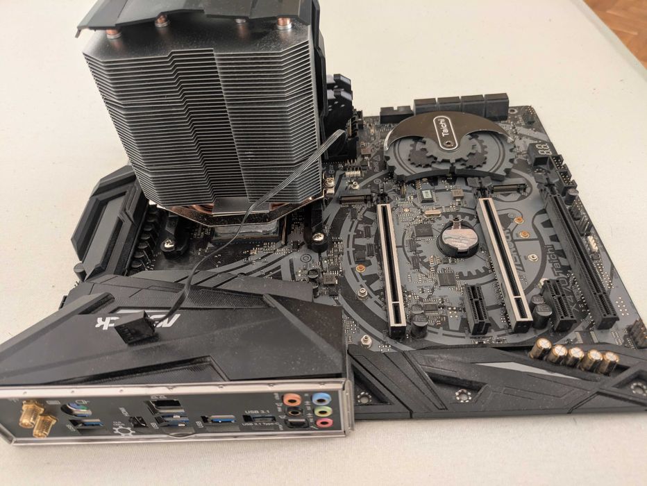 Компютър Asrock X470 Taichi Ryzen 5 3600 GTX 1060 активиран Windows Home