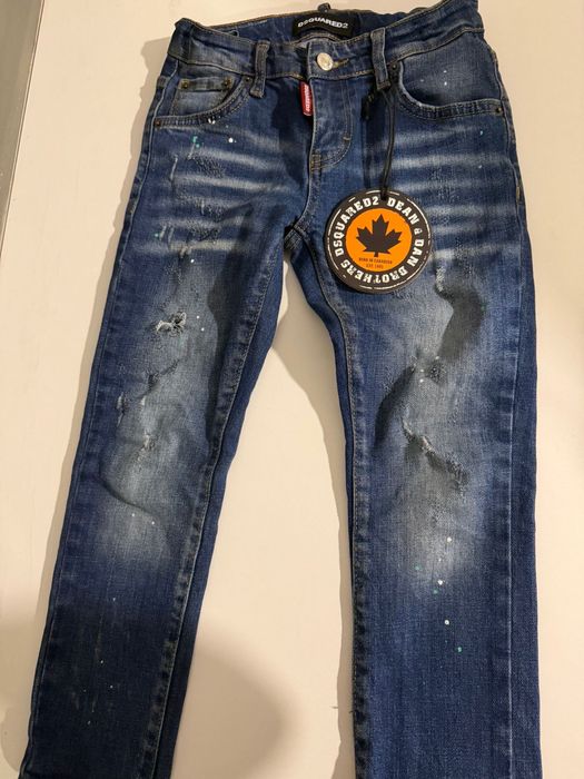 Vand geaca si blugi pentru baieti