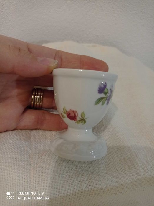 Suport din portelan pentru ou,marca Rossler