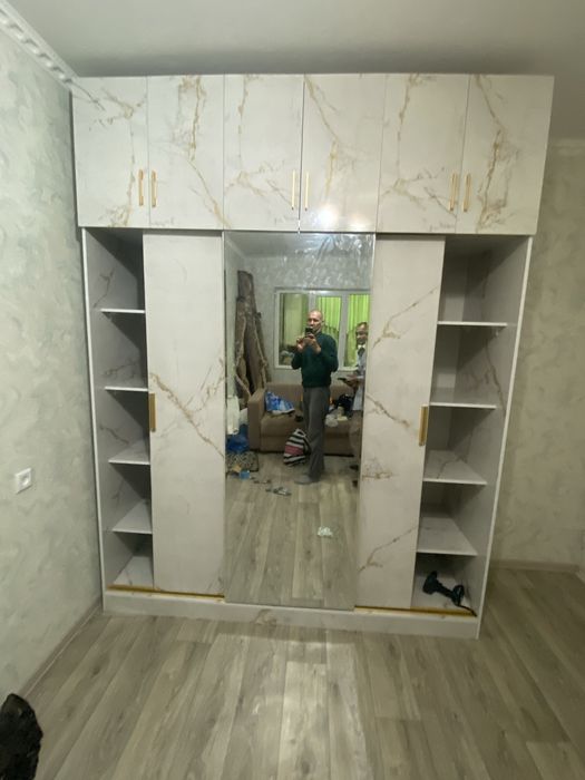 Продается шкаф купе