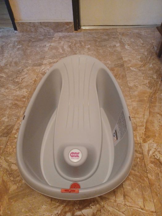 Продавам бебешка вана