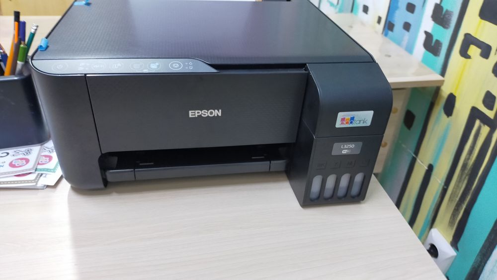 Продам принтер Epson L 3250 eco tank,
