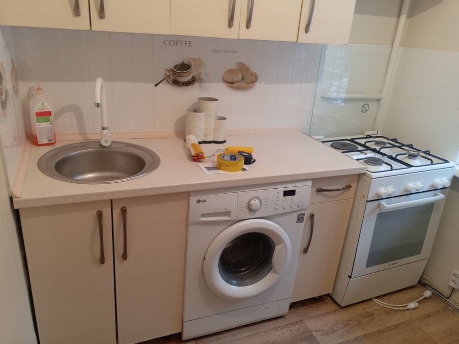 срочно продам кухню