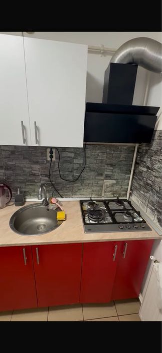 Vand urgent bucatarie completa + alt mobilier pentru casa