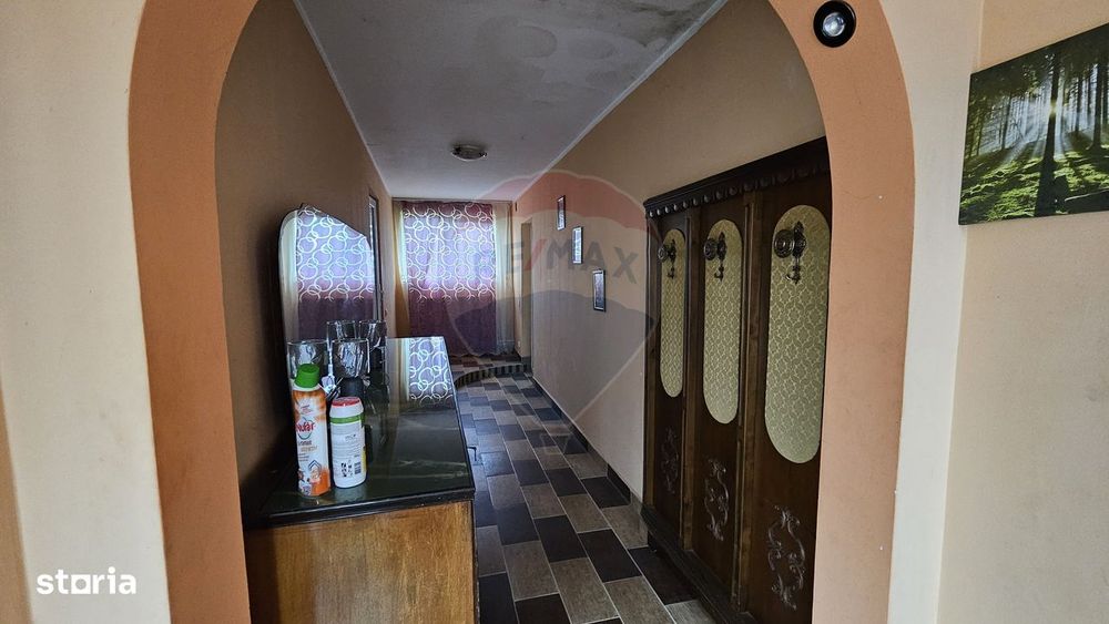Casă / Vilă cu 5 camere de vânzare in Udești-Chilișeni, Suceava