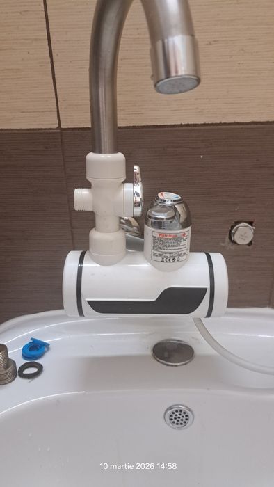Încălzitor instant apă caldă