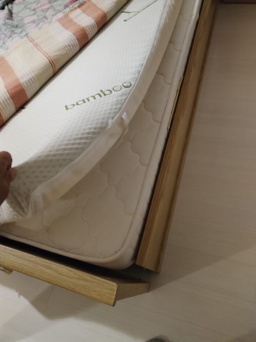 Pat si saltea stare foarte buna