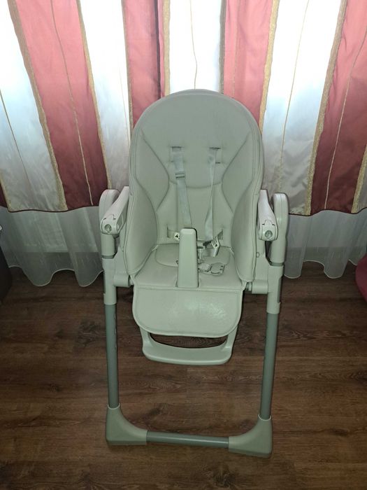 Scaun de masă achiziționat cu 480 se vinde cu 300! Folosit de 3 ori!