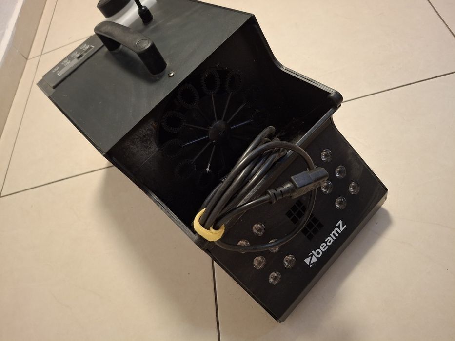 Vand masina de fum si bule BeamZ SB1500 Led