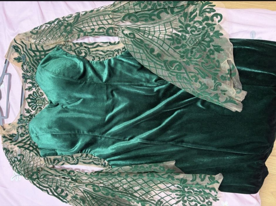 Rochie L pret 350