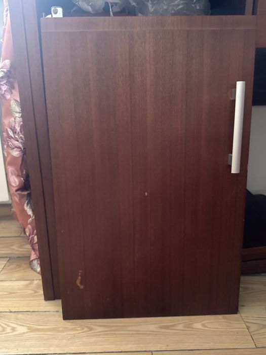 Отдам даром деревянный консоль