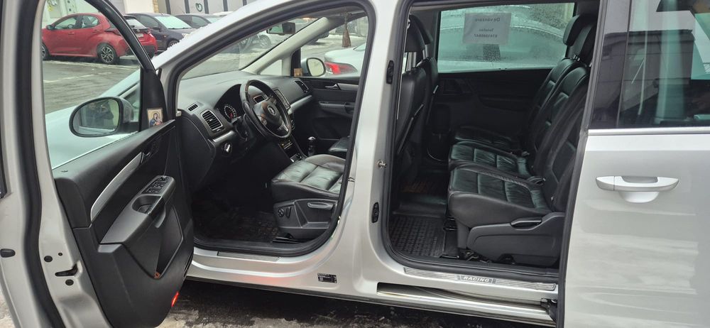 Vând Sharan 7 locuri