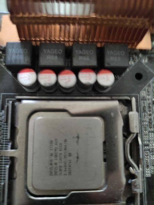 ASUS P5Q-EM + intel e 7300