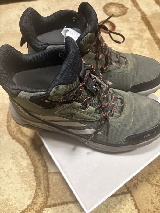 Продам adidas terrex 42,5 р