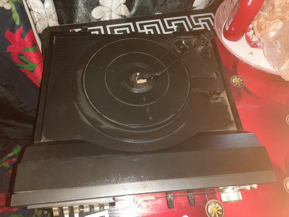 Combina muzicala cu pick-up up