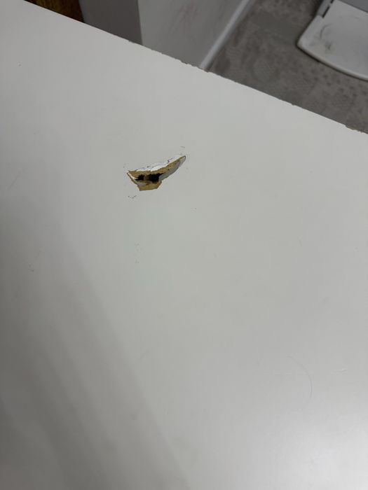 Белый стол в стиле Икея