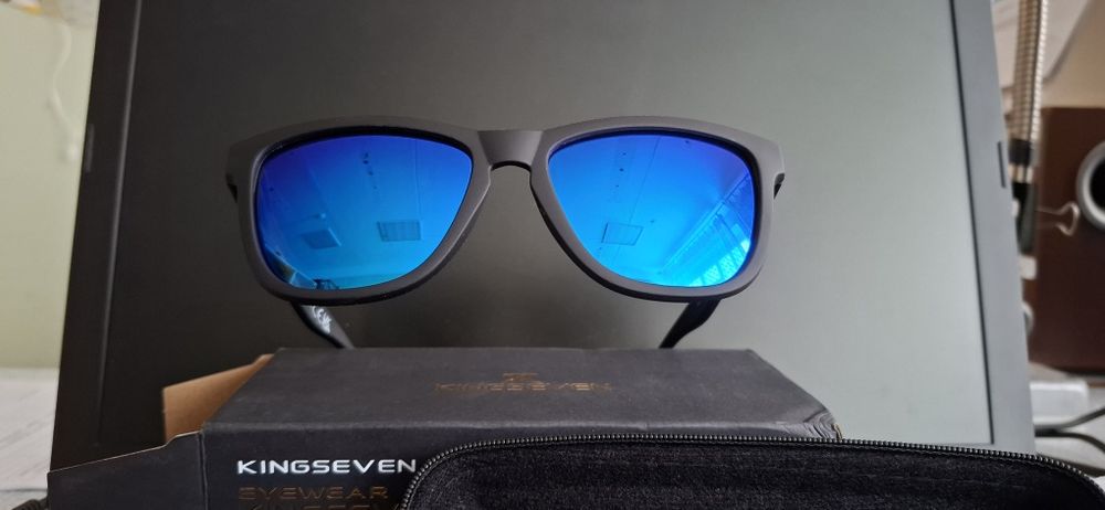 Солнцезащитные очки