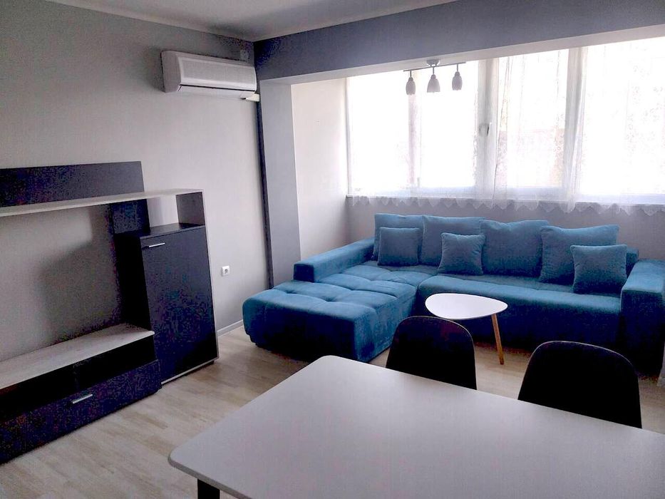 Дава се под наем Двустаен апартамент в Бургас, Изгрев - 50 кв.м за 331.5 € - Снимка #1