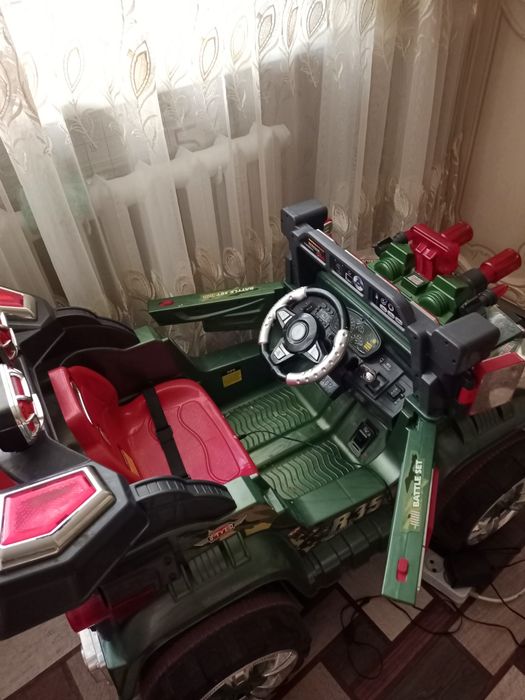 Продам детский электромобиль