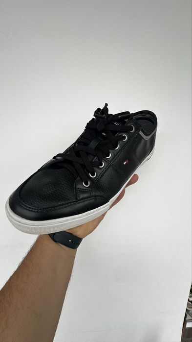 Vand pantofi Tommy Hilfiger masura 46