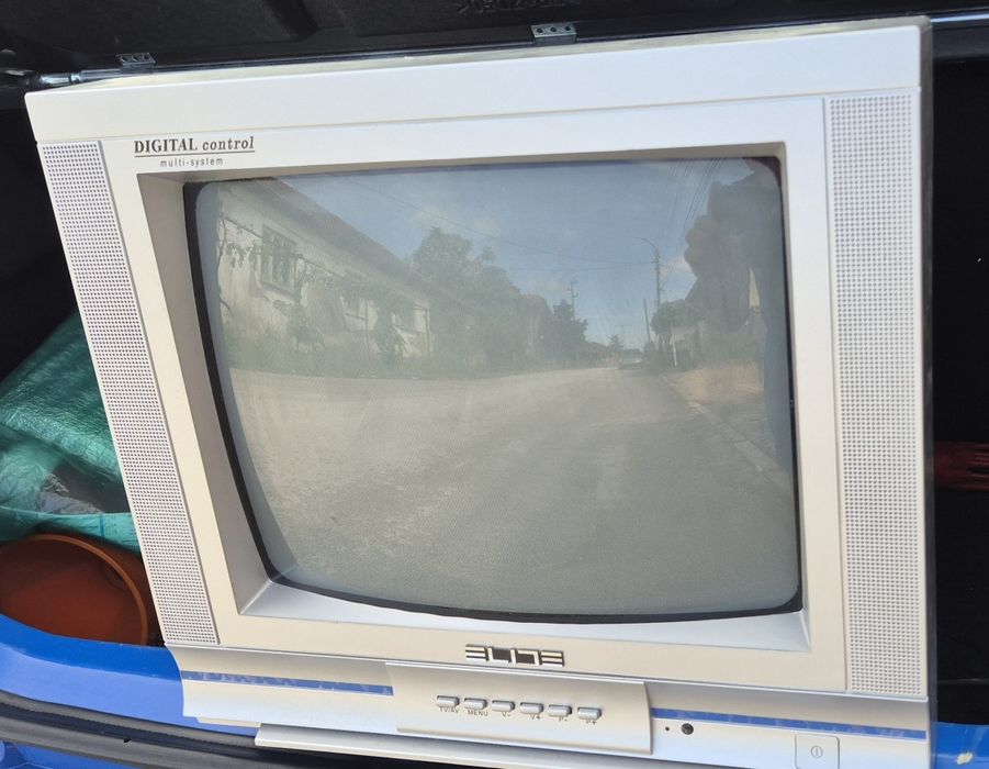 Телевизор 14' ELITE
