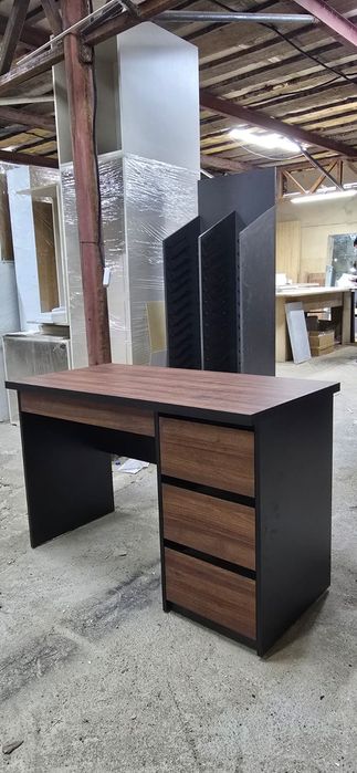 Столы компьютерные, письменные