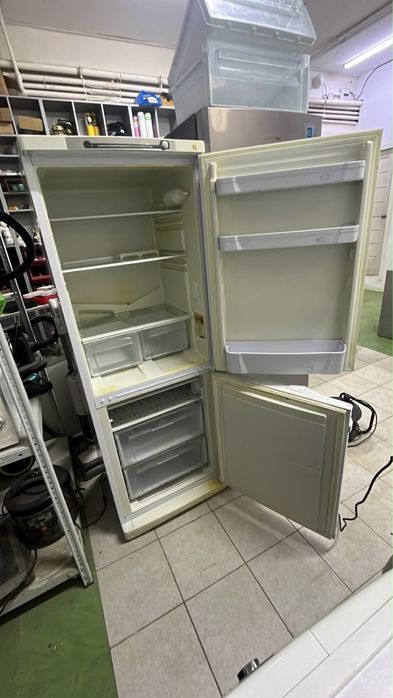 Продам холодильник Индезит