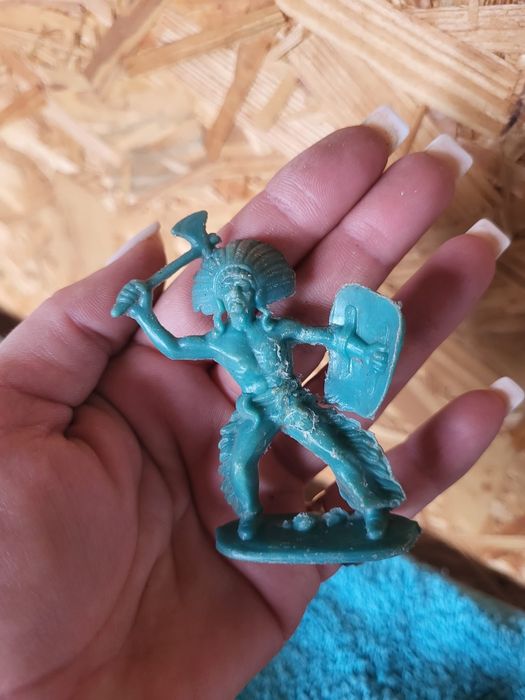 Детски фигурки от 80те войници коли и индианци