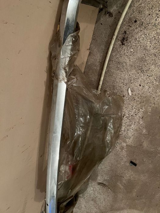 Задна броня на лада 1500s на добра цена