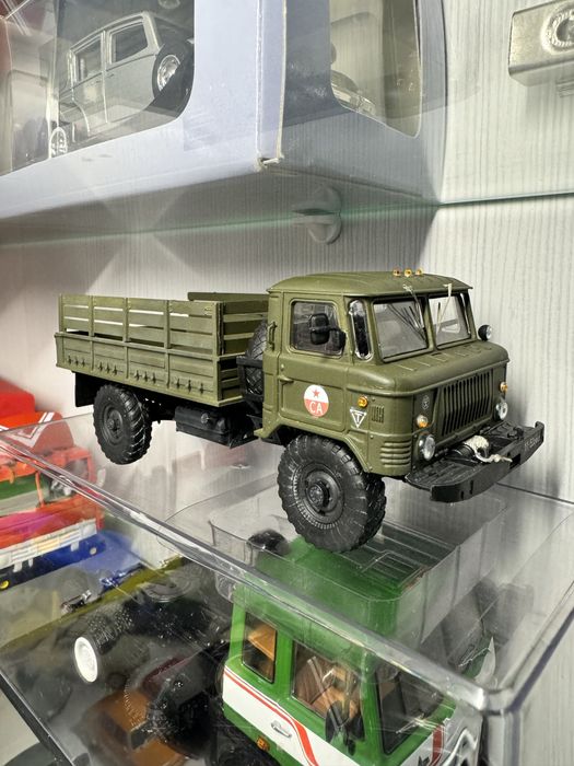 модель автомобиля 1/43