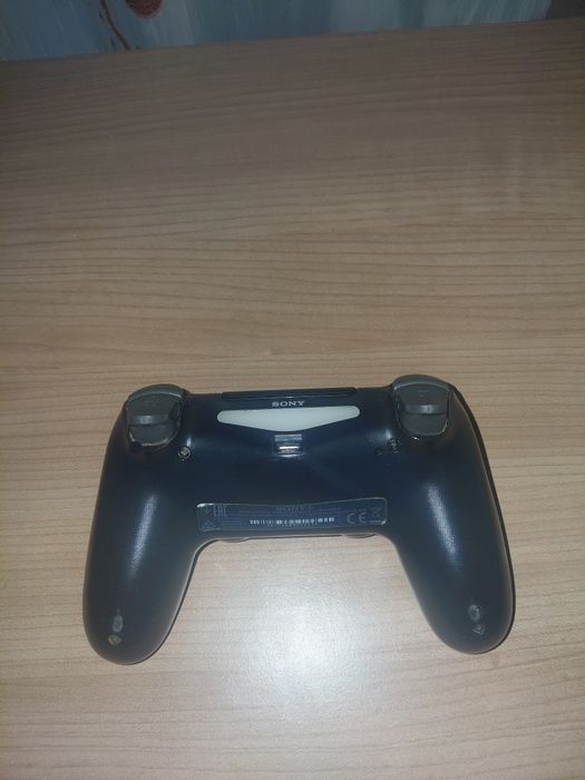 Vând manetă de PS4