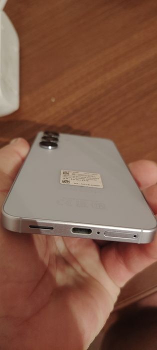 Samsung S25 12/128gb