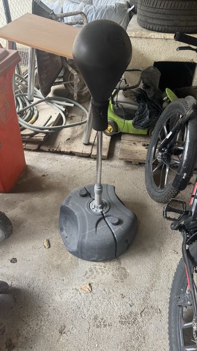 Напольная груша для бокса