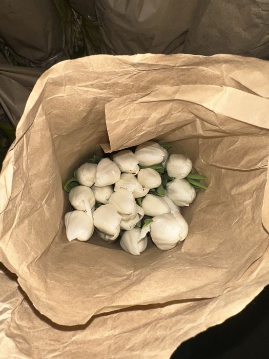 Тюльпаны в розницу/делаю букеты упаковка в подарок