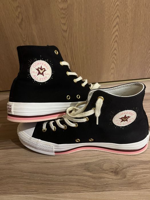 Converse marimea 41 nou