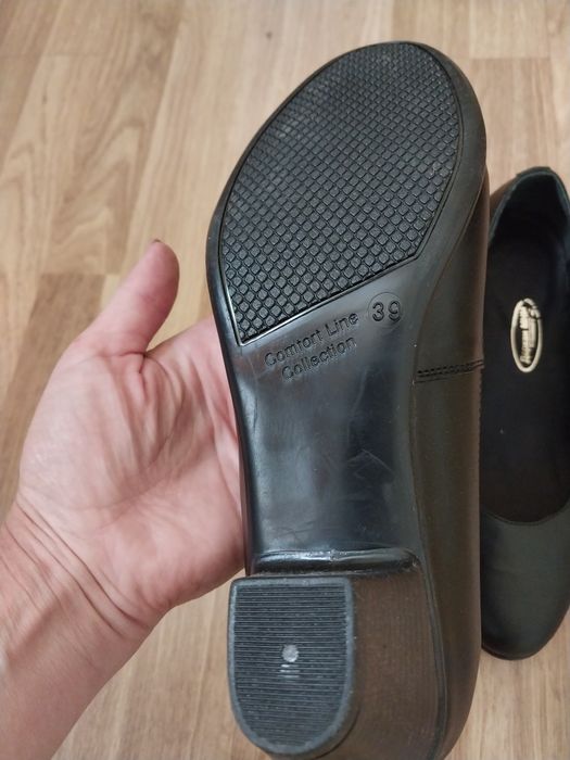 Женские туфли 39р