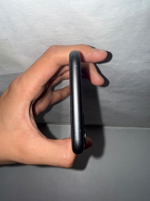 iPhone 11 черный