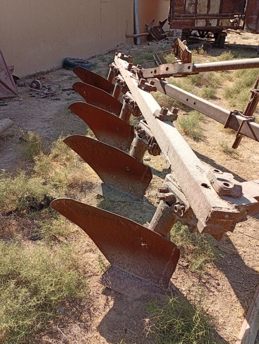 Плуг. 5-корпусли. Plug.