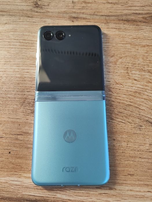 Продаю. Motorola razr 40 ultra