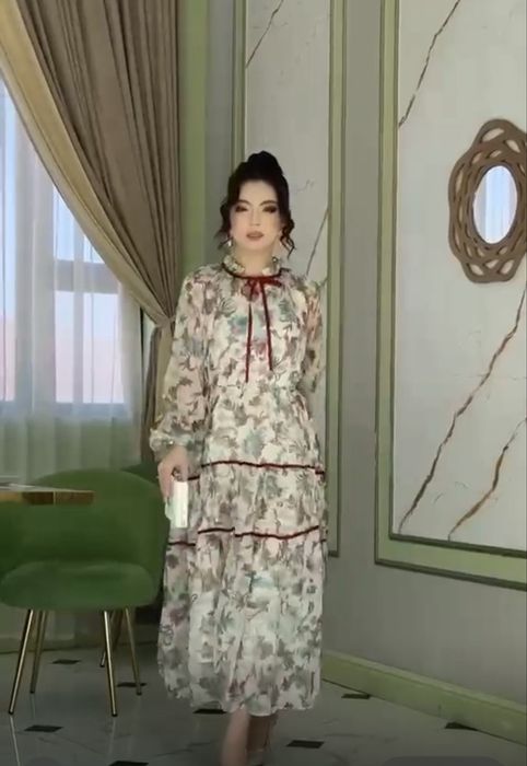 Платья вечерния.