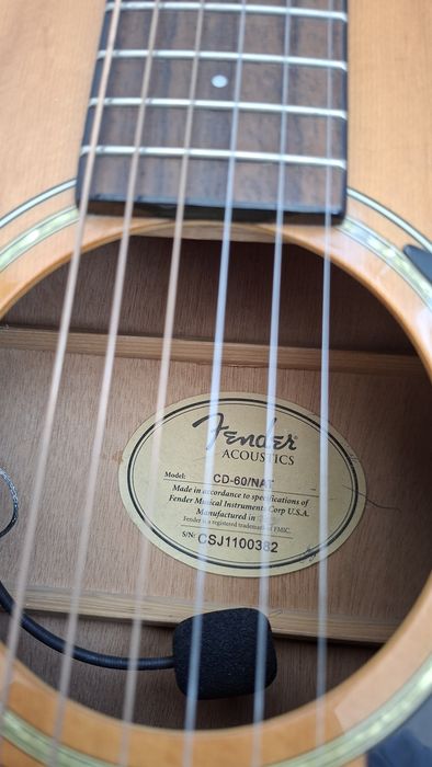 Chitara electroacustica Fender.  model CD-60/NAT